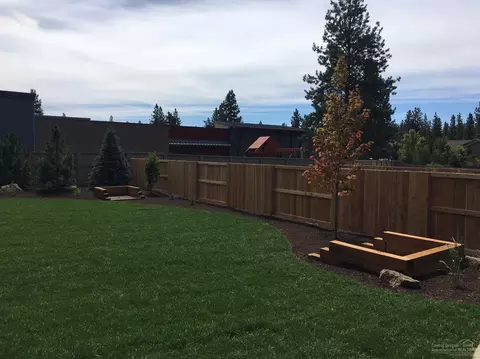 60846 Garrison Dr, Bend, OR 97702 photo 1