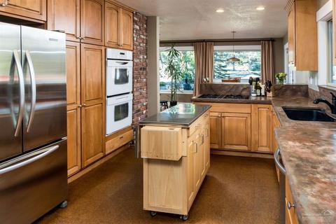 60354 Woodside Loop, Bend, OR 97702 photo 11