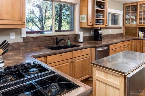 60354 Woodside Loop, Bend, OR 97702 photo 9
