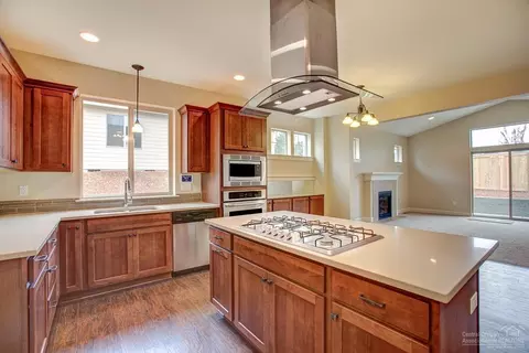 20843 Bobwhite Ct, Bend, OR 97701 photo 3