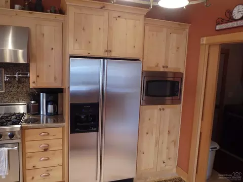 19619 Apache Rd, Bend, OR 97702 photo 7