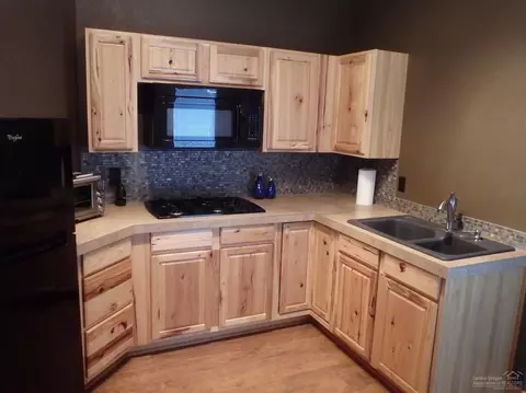 19619 Apache Rd, Bend, OR 97702 photo 15