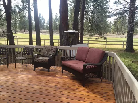 60757 Willow Creek Loop, Bend, OR 97702 photo 6