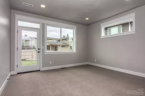 19537 Sager Loop, Bend, OR 97702 photo 10