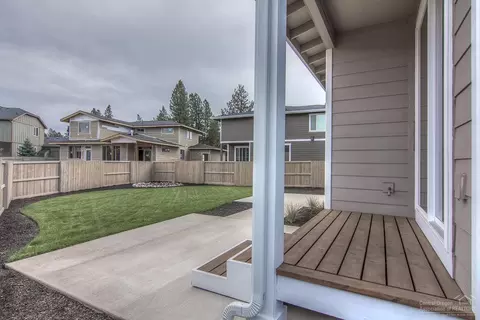 19537 Sager Loop, Bend, OR 97702 photo 25