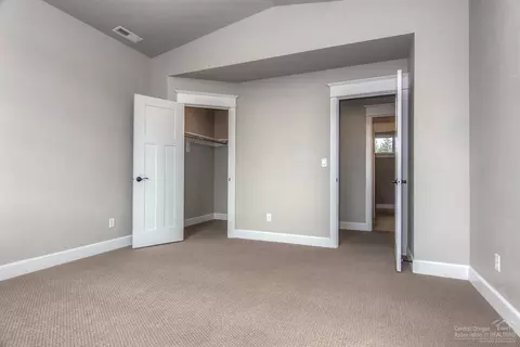19537 Sager Loop, Bend, OR 97702 photo 17
