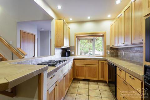 19614 Painted Ridge Loop, Bend, OR 97702 photo 6