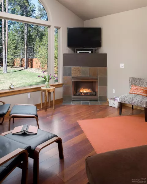 55645 Swan Rd, Bend, OR 97707 photo 7