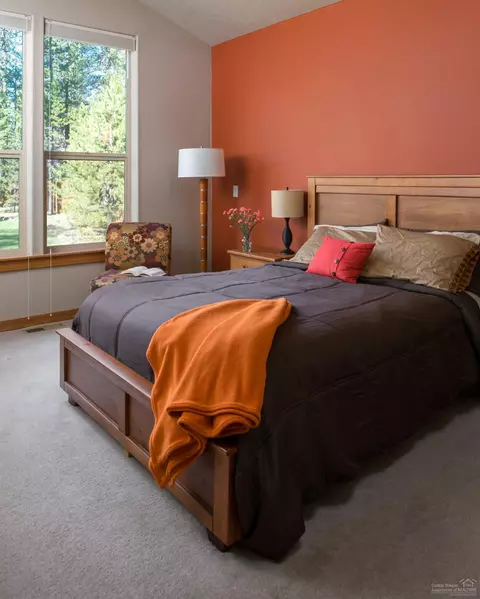 55645 Swan Rd, Bend, OR 97707 photo 8