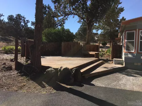 21300 Gift Rd, Bend, OR 97703 photo 3