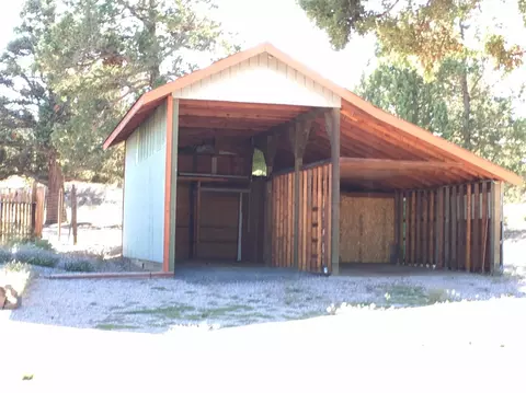 21300 Gift Rd, Bend, OR 97703 photo 10