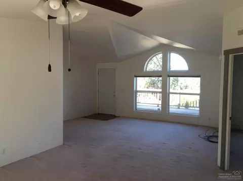 21300 Gift Rd, Bend, OR 97703 photo 13
