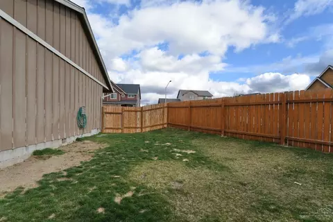 62067 Wolcott Pl, Bend, OR 97701 photo 16