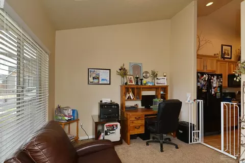 62067 Wolcott Pl, Bend, OR 97701 photo 3