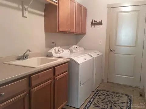 55791 Lost Rider Loop, Bend, OR 97707 photo 12