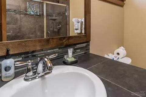 60497 Snap Shot Loop, Bend, OR 97702 photo 17