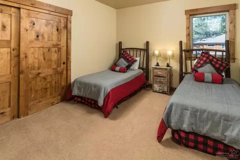 60497 Snap Shot Loop, Bend, OR 97702 photo 13