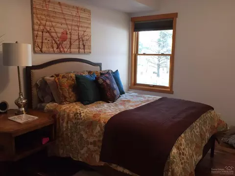 67360 Harrington Loop, Bend, OR 97703 photo 12