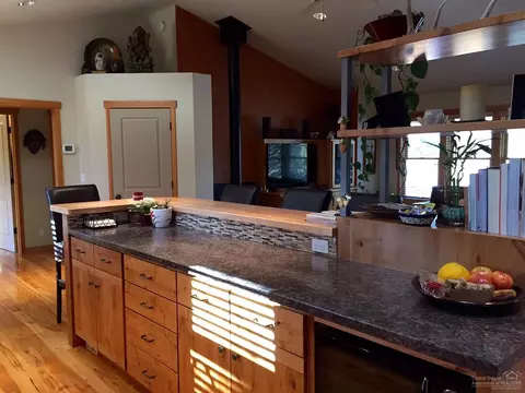 67360 Harrington Loop, Bend, OR 97703 photo 8