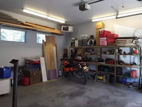 67360 Harrington Loop, Bend, OR 97703 photo 14