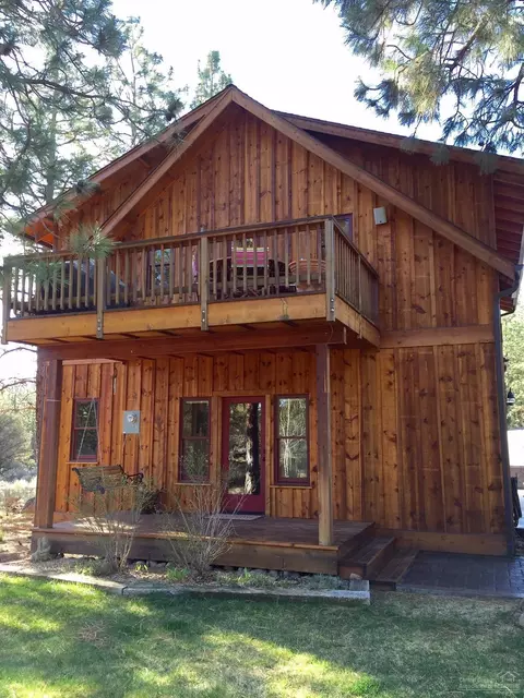 67360 Harrington Loop, Bend, OR 97703 photo 2