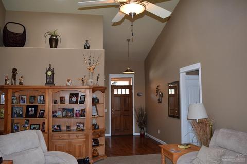 63146 Peale St, Bend, OR 97701 photo 6