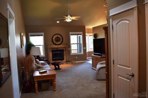 63146 Peale St, Bend, OR 97701 photo 7