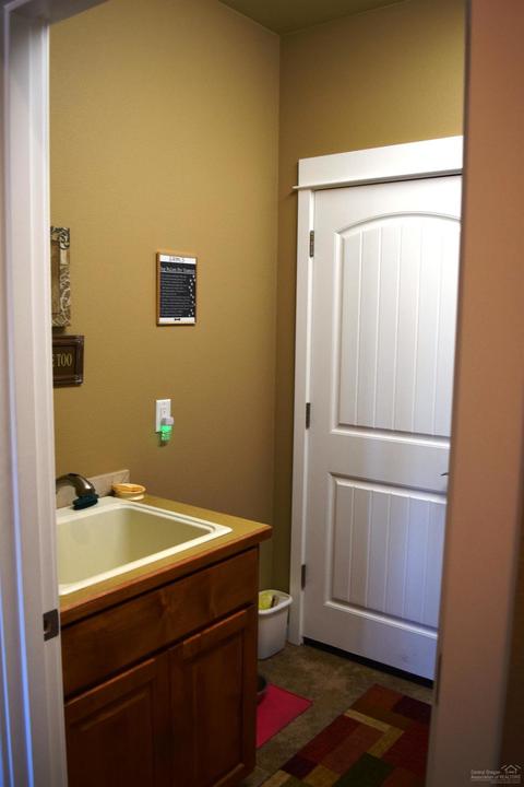 63146 Peale St, Bend, OR 97701 photo 18