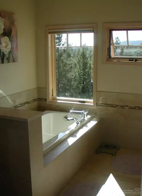 63635 NW Johnson Rd, Bend, OR 97703 photo 11