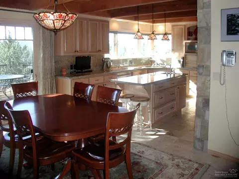 63635 NW Johnson Rd, Bend, OR 97703 photo 6
