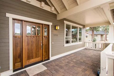1846 NW Fields St, Bend, OR 97703 photo 3