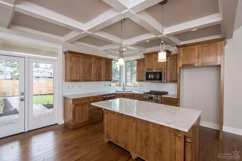 1846 NW Fields St, Bend, OR 97703 photo 5