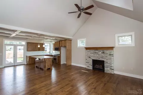 1846 NW Fields St, Bend, OR 97703 photo 4