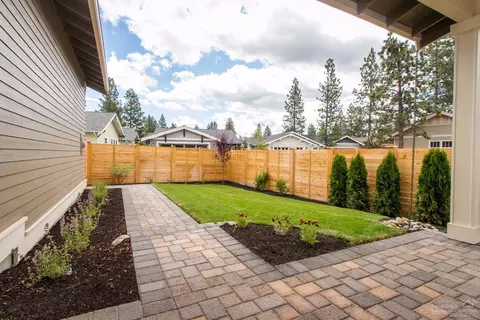 1846 NW Fields St, Bend, OR 97703 photo 9