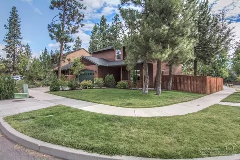 61102 Halley St, Bend, OR 97702 photo 2