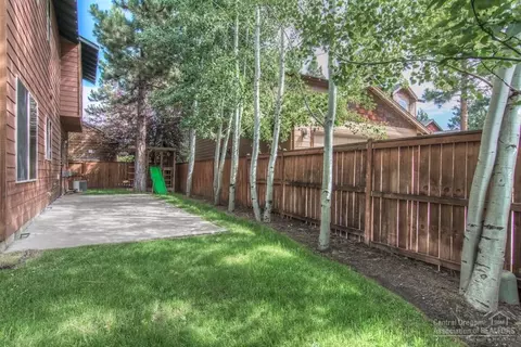 61102 Halley St, Bend, OR 97702 photo 8