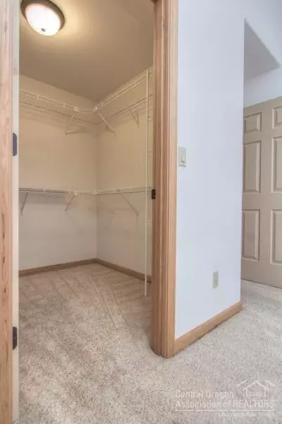 61102 Halley St, Bend, OR 97702 photo 17