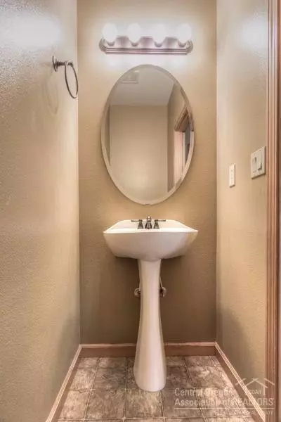 61102 Halley St, Bend, OR 97702 photo 19