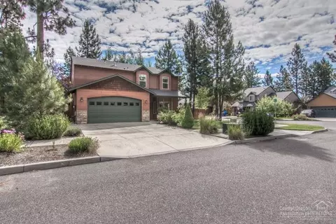 61102 Halley St, Bend, OR 97702 photo 3