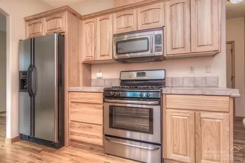 61102 Halley St, Bend, OR 97702 photo 11