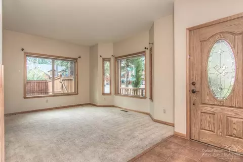 61102 Halley St, Bend, OR 97702 photo 9