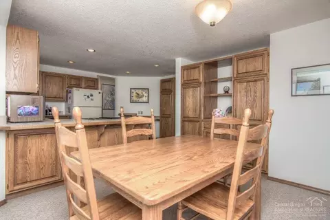 20784 Solstice Ct, Bend, OR 97701 photo 13