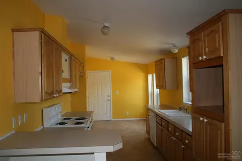16540 William Foss Rd, La Pine, OR 97739 photo 11