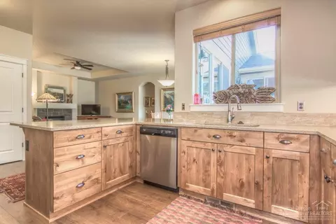 60363 Hedgewood Ln, Bend, OR 97702 photo 7