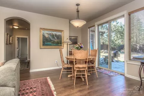60363 Hedgewood Ln, Bend, OR 97702 photo 9
