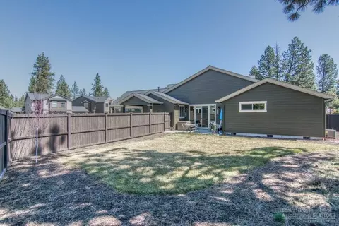 60363 Hedgewood Ln, Bend, OR 97702 photo 24