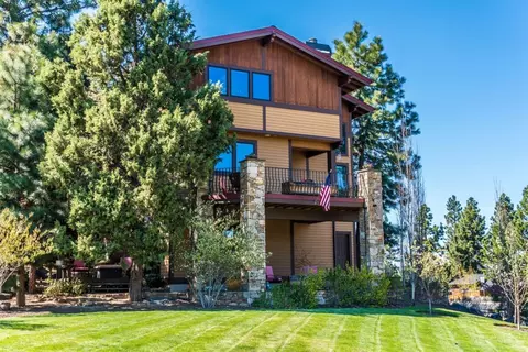 2912 NW Celilo, Bend, OR 97703 photo 2