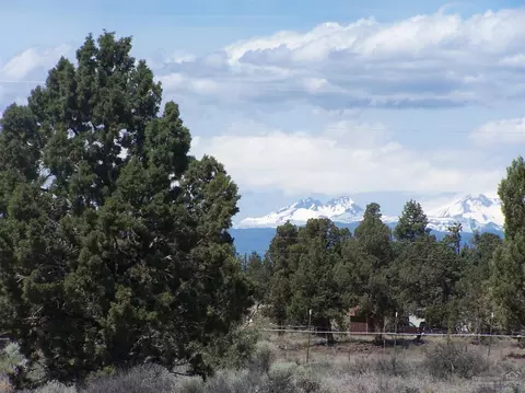 24980 Bachelor Ln, Bend, OR 97701 photo 1