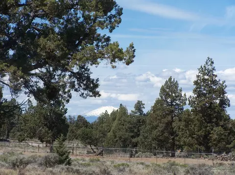 24980 Bachelor Ln, Bend, OR 97701 photo 5