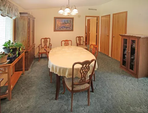 15854 Twin Dr, La Pine, OR 97739 photo 9